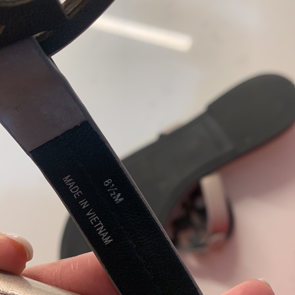 Tory Burch Exclusive: Limited-Edition Miller Sandal - Picture 7 of 13